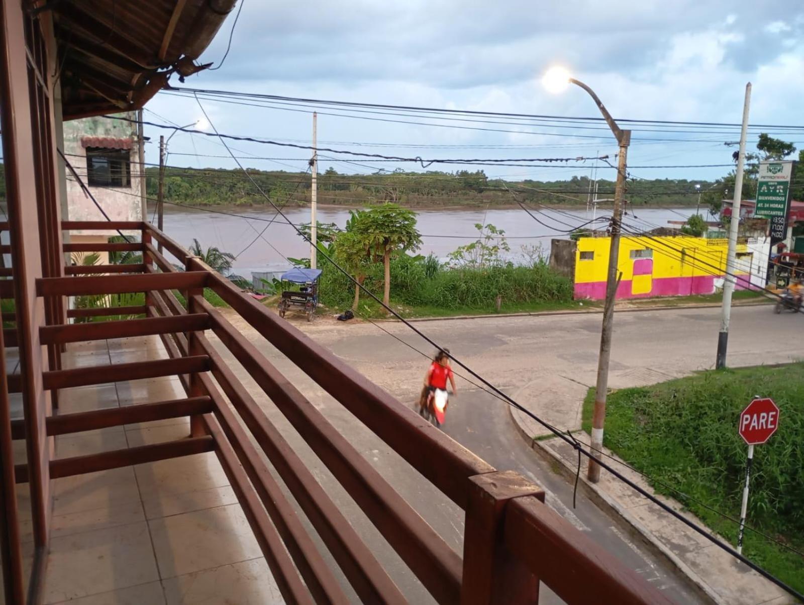 Hostal El Puerto Yurimaguas Exterior photo